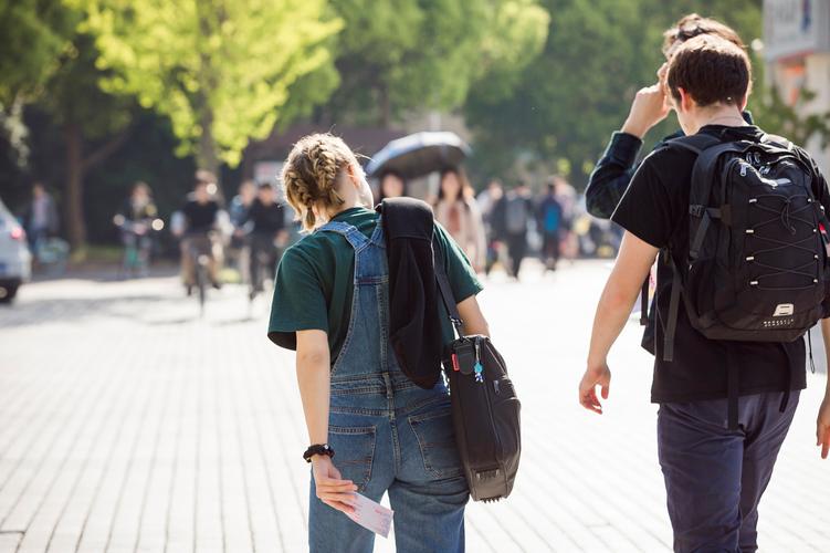 澳门研究生最新资料和换下课铃学生大哭与换下课铃学生大哭视频