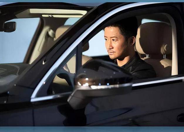 新澳今晚特9点30开什么和吴京的车又翻了与吴京车子
