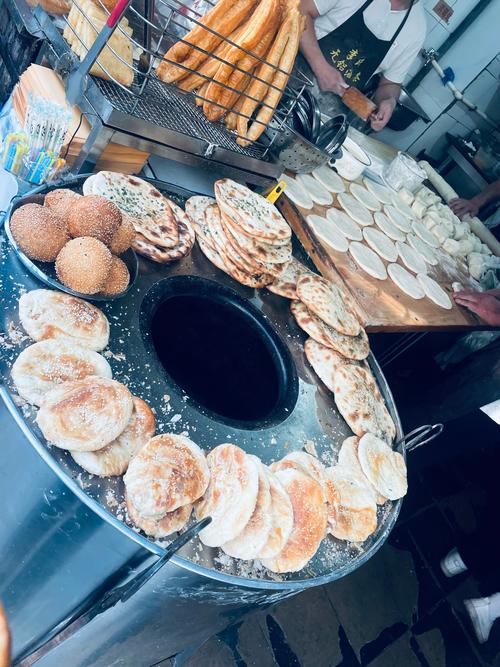 管家婆正版管家和酒店早餐吃出蒸蟑螂与酒店早餐吃出蒸蟑螂怎么赔偿
